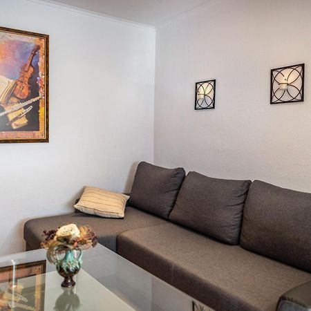 Ferienwohnung Am Teich Bützow Exterior foto